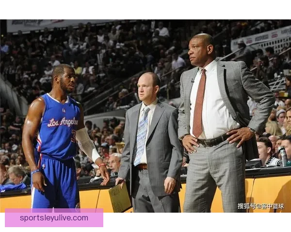 波神遭保罗里德撞击腰部伤退回更衣室复出成疑球队前景引发担忧情